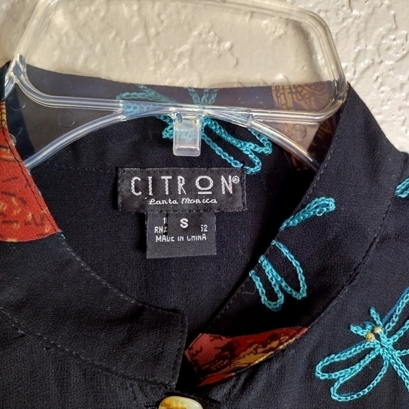 Citron Santa Monica silk dragonfly print button down blouse sz S - Picture 4 of 7